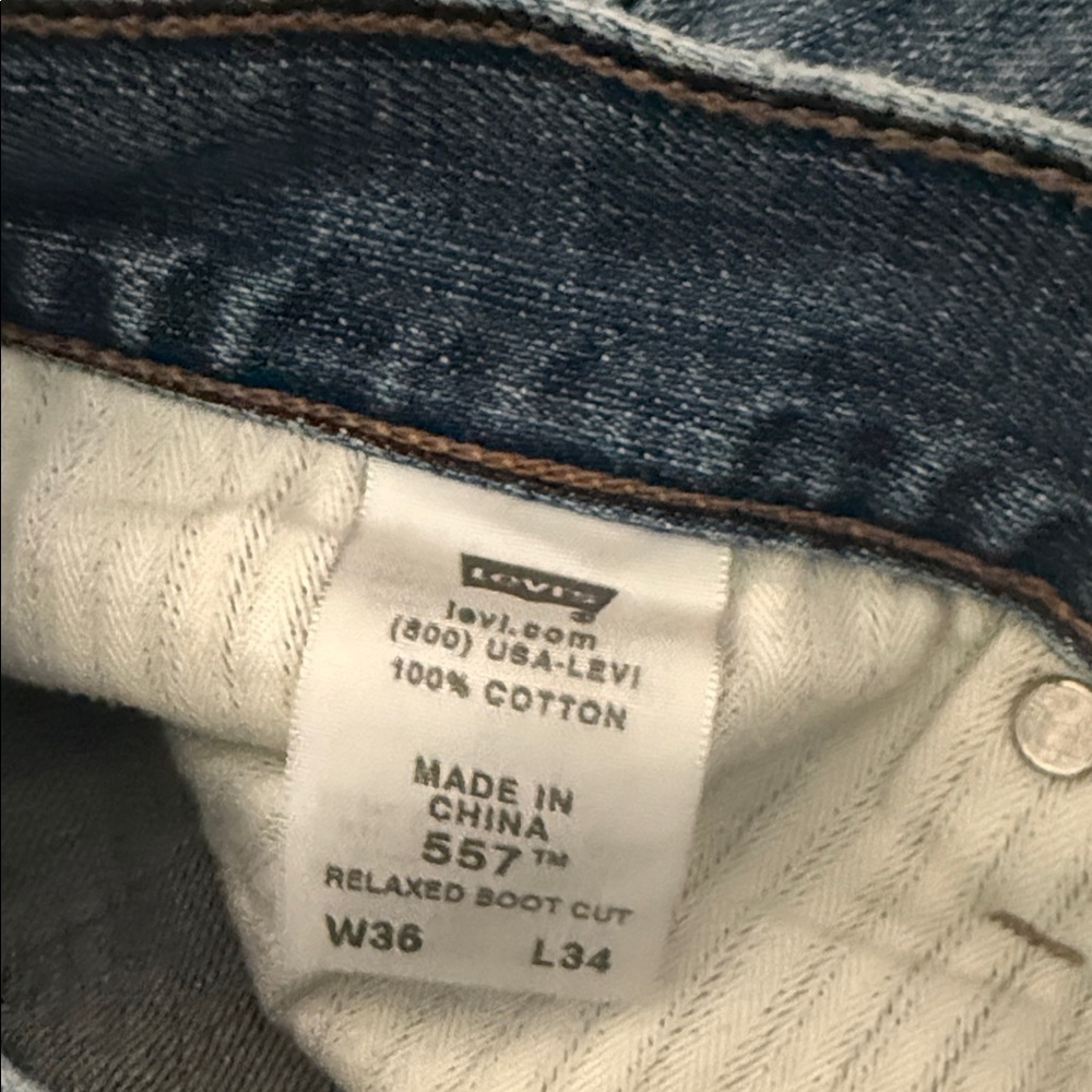 Levi's Men's Light Blue Bootcut Jeans - Picture 5 of 5